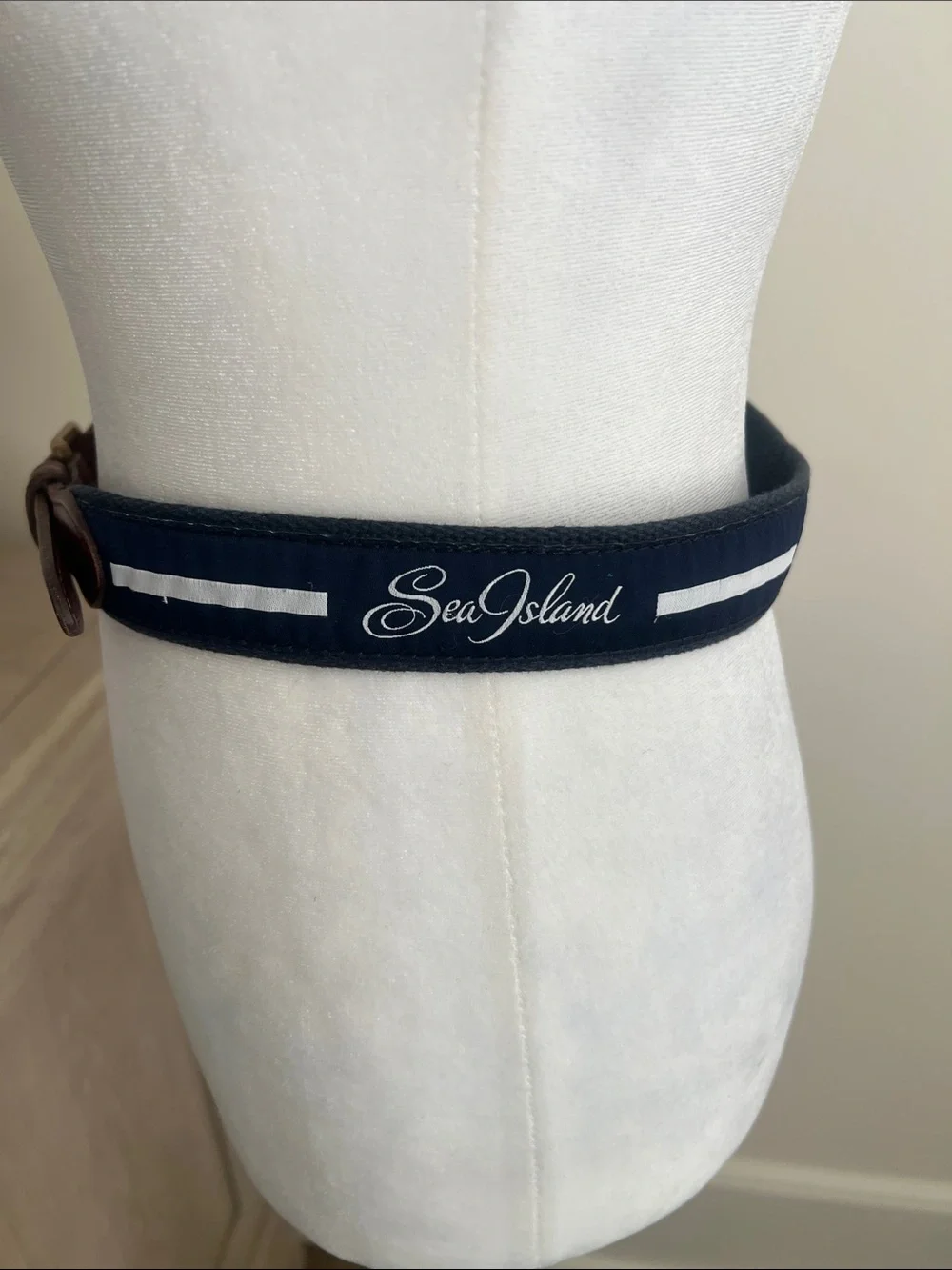 Youth, Sea Island, ribbon belt size 28, navy and brown leather